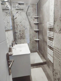 
                                                                                        Location
                                                                                         Superbe appartement traversant et lumineux