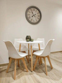 
                                                                                        Location
                                                                                         Superbe appartement traversant et lumineux