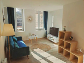 
                                                                                        Location
                                                                                         Superbe appartement traversant et lumineux