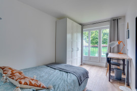 
                                                                                        Colocation
                                                                                         Superbe colocation avec piscine !