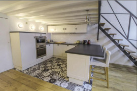 
                                                                                        Location
                                                                                         Superbe Duplex T2 Meublé 3★ – Vieux Lille – 50 m²