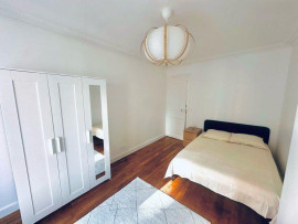 
                                                                                        Location
                                                                                         Superbe F2 meublé et rénové - 44m2