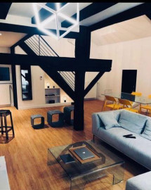 
                                                                                        Location
                                                                                         Superbe Loft en duplex refait à neuf
