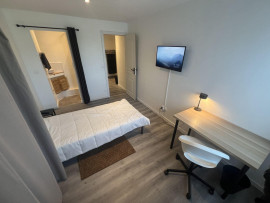 
                                                                                        Location
                                                                                         Superbe logement (3 chambres) sur Evry village.