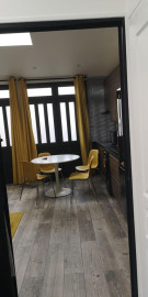 
                                                                                        Location
                                                                                         Superbe maison meublée 42m² avec un jardin privé