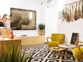 
                                                                                        Location
                                                                                         Superbe studio 20m² meublé et rénové Plein centre
