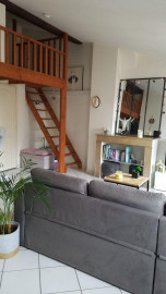 
                                                                                        Location
                                                                                         Superbe studio 42 m² (dont 14 m² mezzanine)