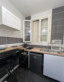 
                                                                                        Location
                                                                                         Superbe studio meublé 20m² entièrement rénové
