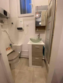 
                                                                                        Location
                                                                                         Superbe studio meublé 21m² tout compris au calme