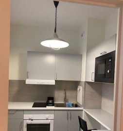 
                                                                                        Location
                                                                                         Superbe studio meublé 30m²