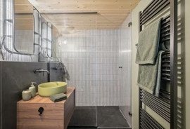 
                                                                                        Location
                                                                                         Superbe studio meublé 31m² (42m² au sol)
