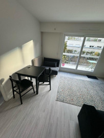 
                                                                                        Location
                                                                                         Superbe studio meublé 31m² avec terrasse