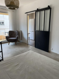
                                                                                        Location
                                                                                         Superbe Studio meublé 32m2 à Marseille La Timone