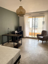 
                                                                                        Location
                                                                                         Superbe Studio meublé 32m2 à Marseille La Timone