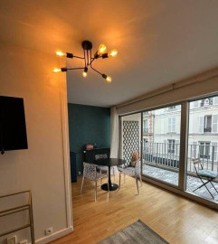 
                                                                                        Location
                                                                                         Superbe studio meublé 42m² Paris 7 Ecole militaire