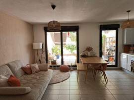 
                                                                                        Location
                                                                                         Superbe T2 meublé avec terrasse et parking