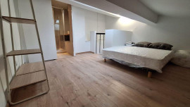 
                                                                                        Location
                                                                                         Superbe T2 meublé en mezzanine au Rouet (Prado)
