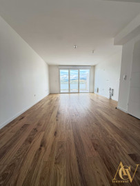 
                                                                                        Vente
                                                                                         Superbe T3 traversant vue imprenable sur Grimaud