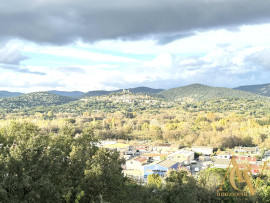 
                                                                                        Vente
                                                                                         Superbe T3 traversant vue imprenable sur Grimaud