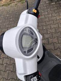 
                                                                                        Moto - Scooter
                                                                                         SYM 😉 SYM Fiddle 50 4T Injection – Comme neuf, seulement 1 km ! 😉 2026