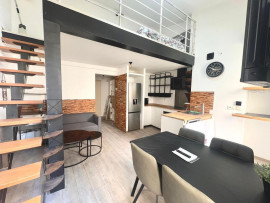 
                                                                                        Location
                                                                                         T1 avec terrasse, secteur Castellane