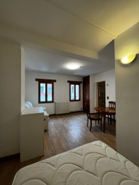 
                                                                                        Location
                                                                                         T1 bis 32m² meublé à Toulouse avenue Jean Chaubet