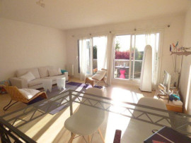 
                                                                                        Location
                                                                                         T1 bis de 50m² avec terrasse de 14 m² et garage