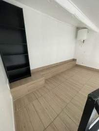 
                                                                                        Location
                                                                                         T1 en mezzanine 30m²
