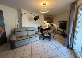 
                                                                                        Location
                                                                                         T1 Grenoble refait a neuf