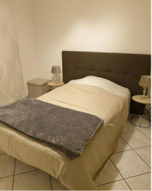 
                                                                                        Location
                                                                                         T1 Grenoble refait a neuf