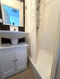 
                                                                                        Location
                                                                                         T1 lumineux à 10 min de Paris disponible immédiate