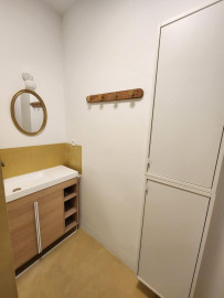 
                                                                                        Location
                                                                                         T1 LUMINEUX A DEUX PAS DE LA TOUR LUMA