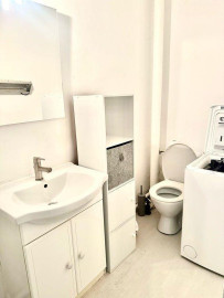 
                                                                                        Location
                                                                                         T1 meublé 27m2  la Timone clair et au calme