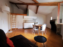 
                                                                                        Location
                                                                                         T1 meublé de 36 m2 avec vue