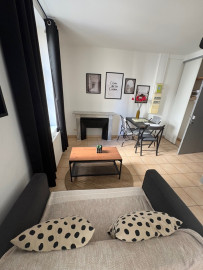 
                                                                                        Location
                                                                                         🏡 T1 meublé lumineux – Lyon 3