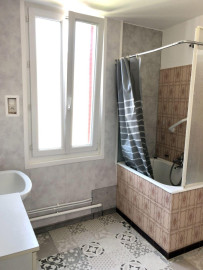 
                                                                                        Location
                                                                                         T1 meublé rue de Vallières