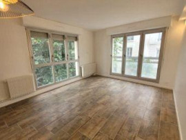 
                                                                                        Location
                                                                                         T1 Montmartre