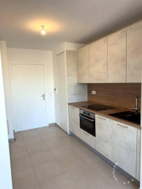 
                                                                                        Location
                                                                                         T1 neuf avec balcon et vue dégagée – La Défense