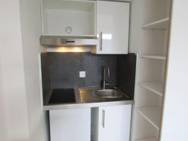 
                                                                                        Location
                                                                                         T1 St Michel meublé refait à Neuf avec parking