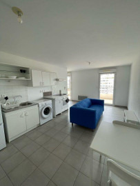 
                                                                                        Location
                                                                                         T1/T2 + garage secteur Timone