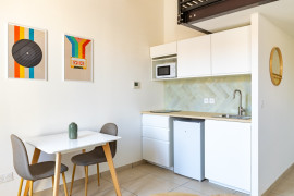 
                                                                                        Location
                                                                                         Studio avec mezzanine et terrasse - Cours Lieutaud