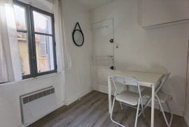 
                                                                                        Location
                                                                                         T2 - 20m² - Quartier Panier