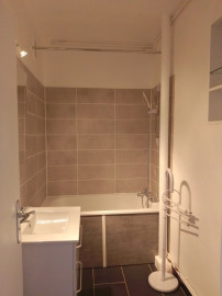 
                                                                                        Location
                                                                                         T2 37 m2 hypercentre chauffage compris