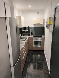 
                                                                                        Location
                                                                                         T2 40m² meublé au calme dans une allée discrète