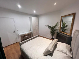 
                                                                                        Location
                                                                                         T2 40m² meublé au calme dans une allée discrète