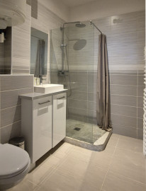 
                                                                                        Vente
                                                                                         T2 46 m² rénovée