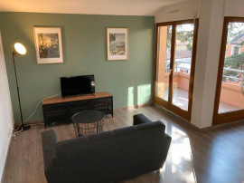
                                                                                        Location
                                                                                         T2 50m2 meublé refait à neuf