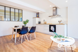 
                                                                                        Vente
                                                                                         T2 62m² entièrement rénové au cœur du Vieux Lyon