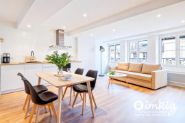 
                                                                                        Vente
                                                                                         T2 62m² entièrement rénové au cœur du Vieux Lyon