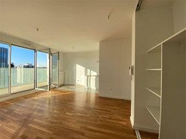 
                                                                                        Location
                                                                                         T2 à Arcueil baigné de lumière